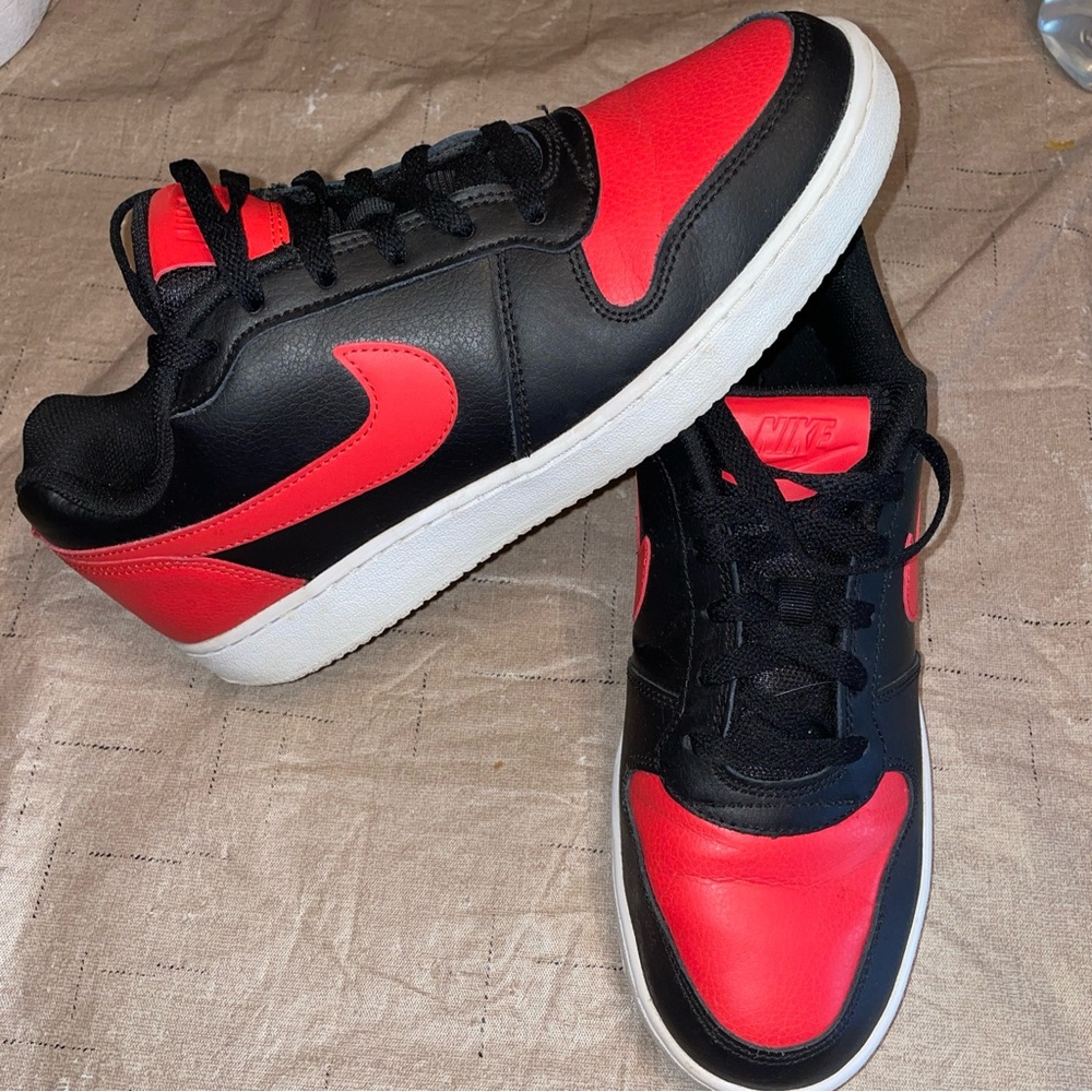 Size 9 - Nike Ebernon Low Black Habanero Red Excellent Preowned Condition
